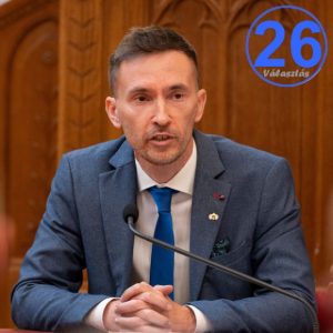 pakusza-zoltan-mi-hazank-jelolt